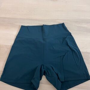 BuffBunny Legacy Shorts 4”